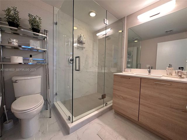 16385 Biscayne Boulevard 1201, North Miami Beach, FL 33160