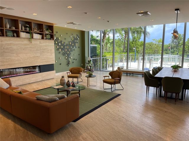 16385 Biscayne Boulevard 1201, North Miami Beach, FL 33160