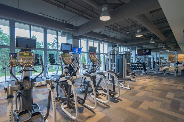 16385 Biscayne Boulevard 1201, North Miami Beach, FL 33160