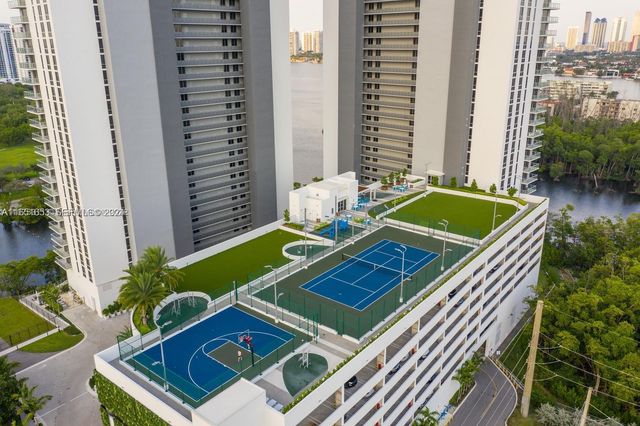 16385 Biscayne Boulevard 1201, North Miami Beach, FL 33160