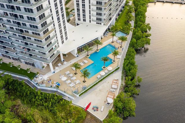 16385 Biscayne Boulevard 1201, North Miami Beach, FL 33160