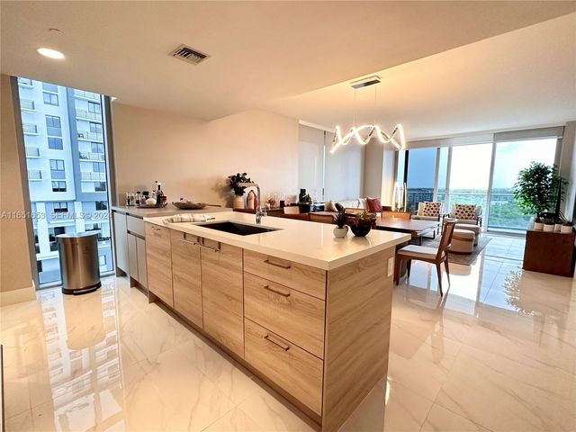 16385 Biscayne Boulevard 1201, North Miami Beach, FL 33160