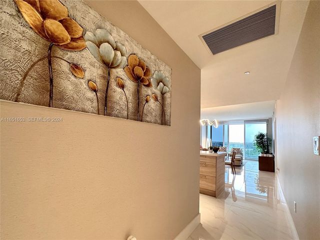 16385 Biscayne Boulevard 1201, North Miami Beach, FL 33160