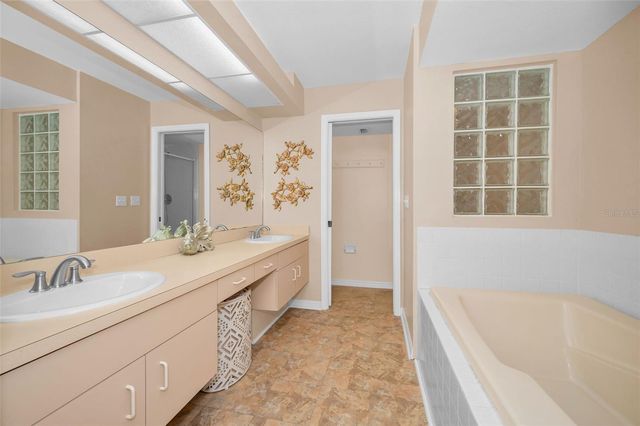 3061 OVERLOOK PLACE, Clearwater, FL 33760