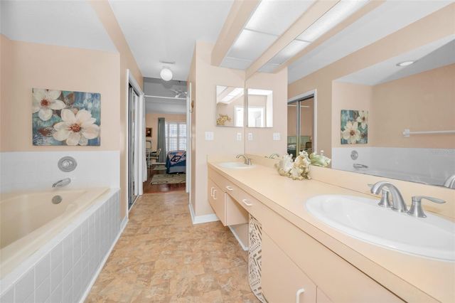 3061 OVERLOOK PLACE, Clearwater, FL 33760