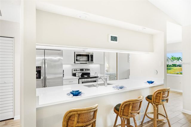 5004 CORAL LAKE DRIVE, Bradenton, FL 34210