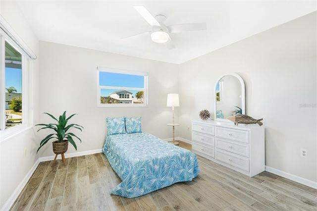 5004 CORAL LAKE DRIVE, Bradenton, FL 34210