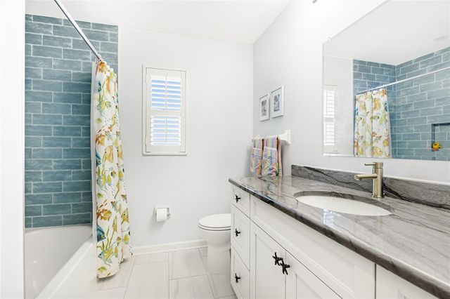 5004 CORAL LAKE DRIVE, Bradenton, FL 34210