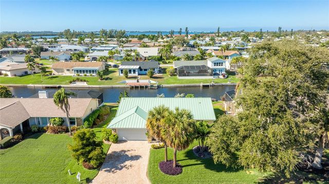 5004 CORAL LAKE DRIVE, Bradenton, FL 34210