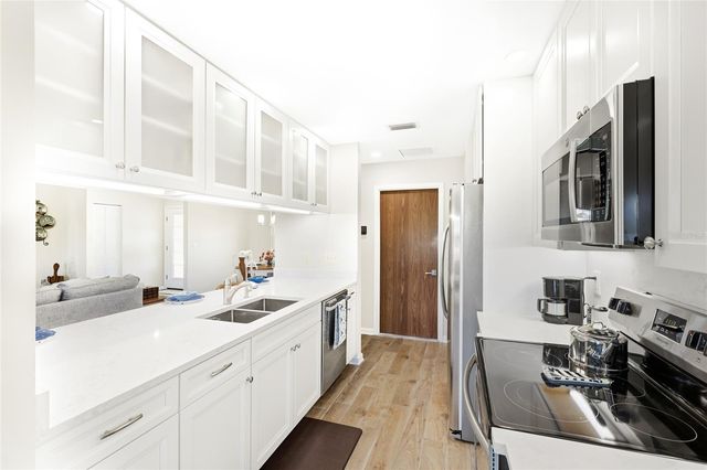 5004 CORAL LAKE DRIVE, Bradenton, FL 34210