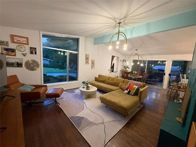 7714 Fairway Street, Prairie Village, KS 66208