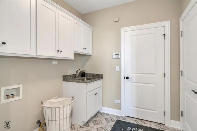 19157 BUNCRANA Circle, Tinley Park, IL 60487