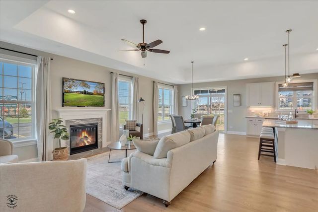 19157 BUNCRANA Circle, Tinley Park, IL 60487