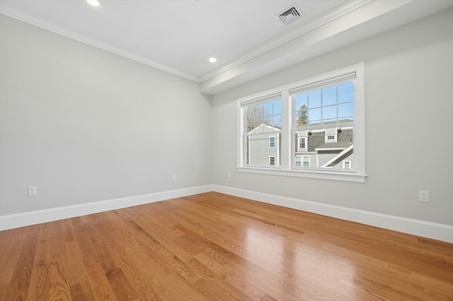 140 Main St B, Upton, MA 01568