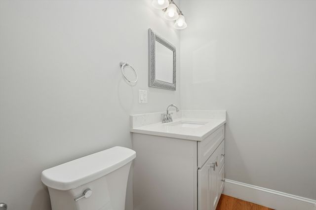 140 Main St B, Upton, MA 01568