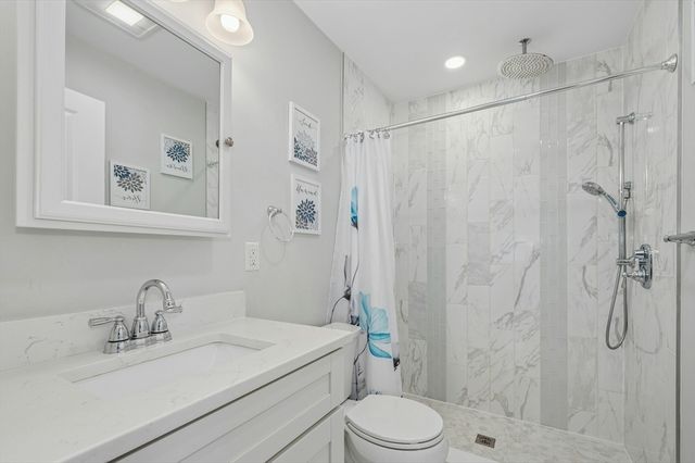 140 Main St B, Upton, MA 01568