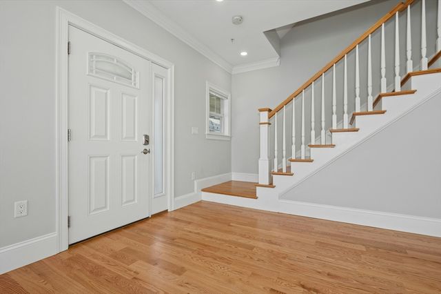 140 Main St B, Upton, MA 01568