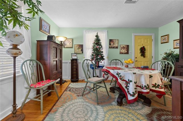 16 52nd Street, Yankeetown, FL 34498