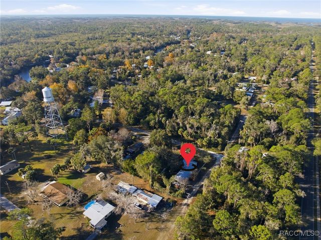 16 52nd Street, Yankeetown, FL 34498