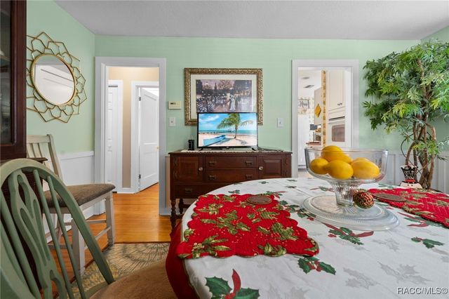 16 52nd Street, Yankeetown, FL 34498