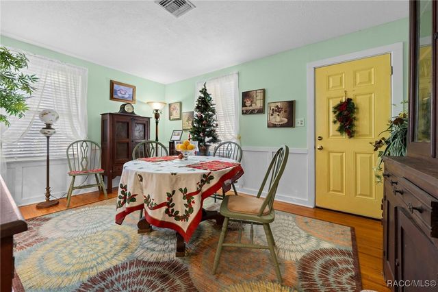 16 52nd Street, Yankeetown, FL 34498