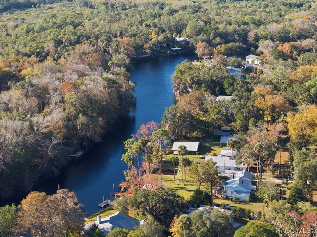 16 52nd Street, Yankeetown, FL 34498