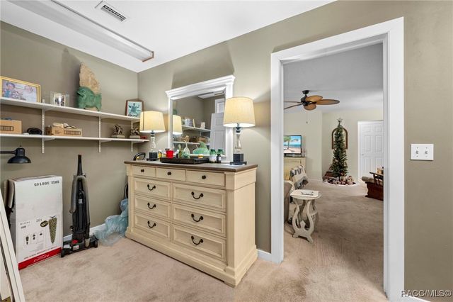 16 52nd Street, Yankeetown, FL 34498