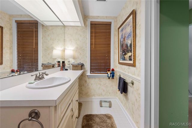 16 52nd Street, Yankeetown, FL 34498