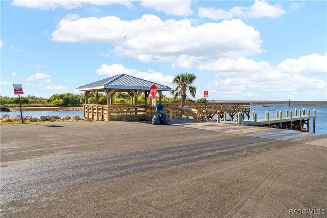 16 52nd Street, Yankeetown, FL 34498