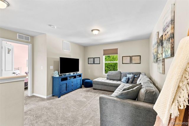 435 Old Farm Lane, Lapeer, MI 48446