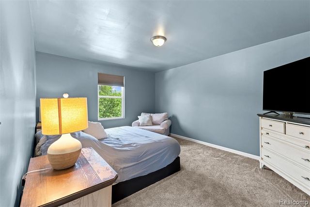 435 Old Farm Lane, Lapeer, MI 48446