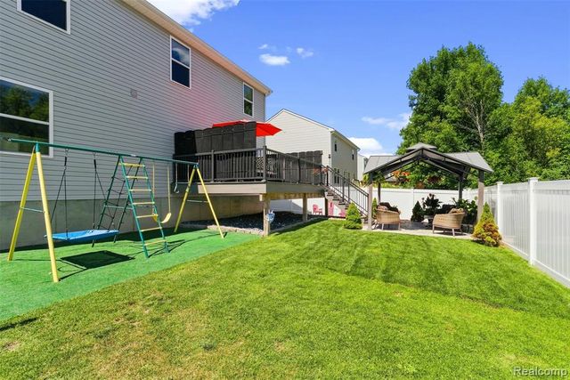 435 Old Farm Lane, Lapeer, MI 48446
