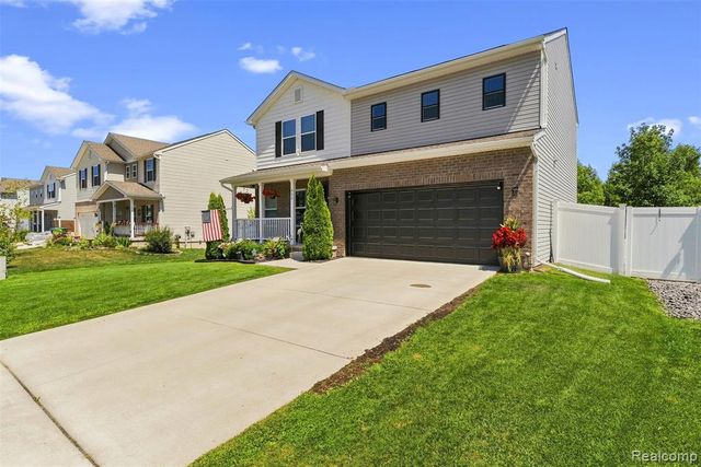 435 Old Farm Lane, Lapeer, MI 48446