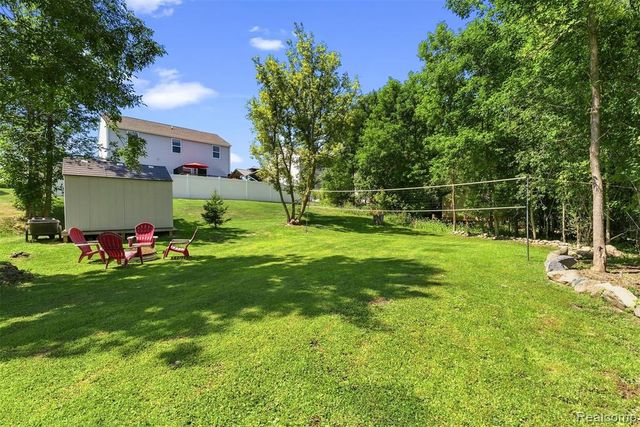 435 Old Farm Lane, Lapeer, MI 48446