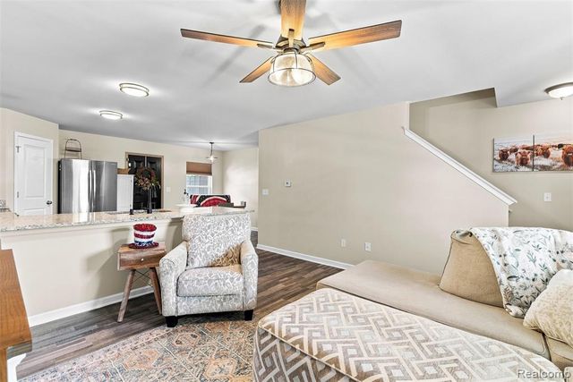 435 Old Farm Lane, Lapeer, MI 48446