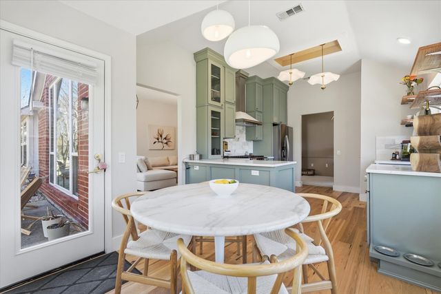 160 Pelican Cove Drive, Rockwall, TX 75087