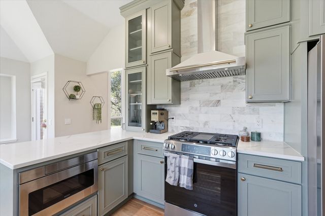 160 Pelican Cove Drive, Rockwall, TX 75087