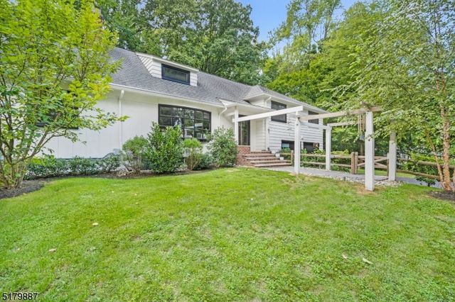 22 Arrowhead Rd, Morris Twp., NJ 07960