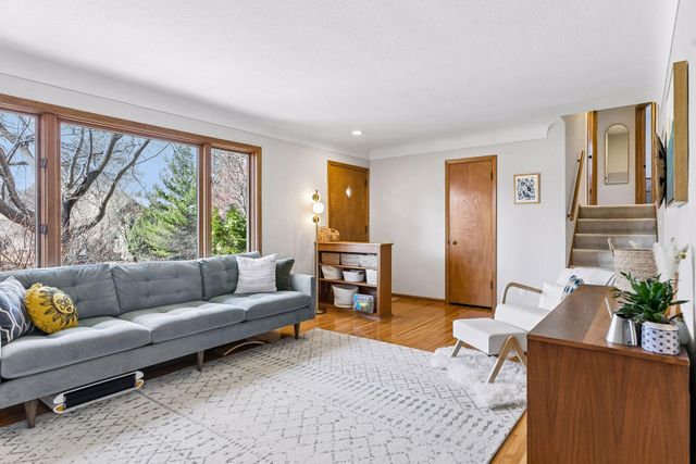 1210 Ottawa Avenue, West Saint Paul, MN 55118