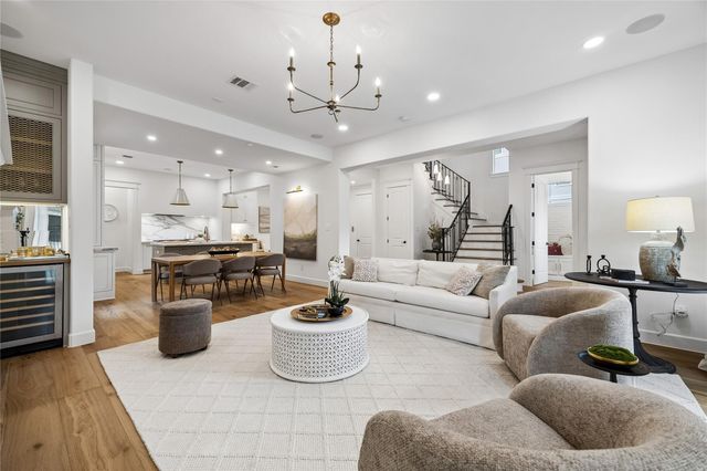 2031 Sheridan Street A, Houston, TX 77030