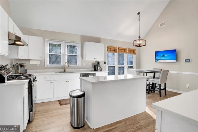 752 Stone Breeze Lane, Stone Mountain, GA 30087