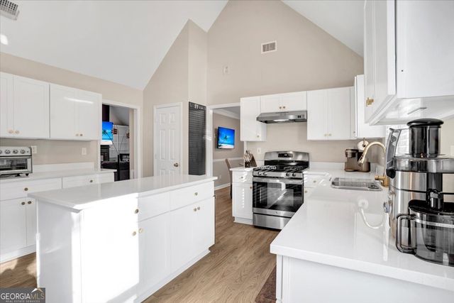 752 Stone Breeze Lane, Stone Mountain, GA 30087