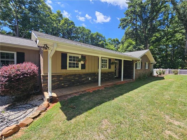137 Forest Lane, State Road, NC 28676