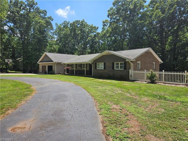 137 Forest Lane, State Road, NC 28676