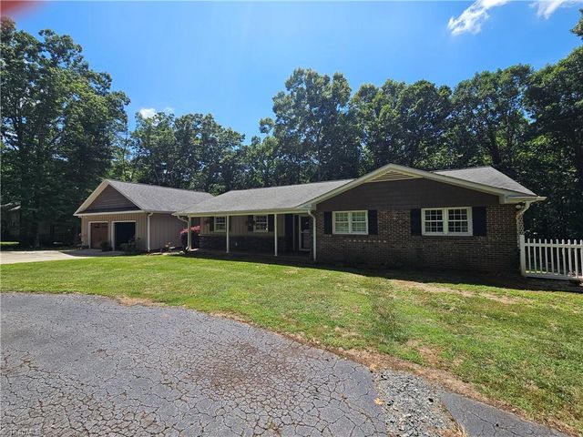 137 Forest Lane, State Road, NC 28676