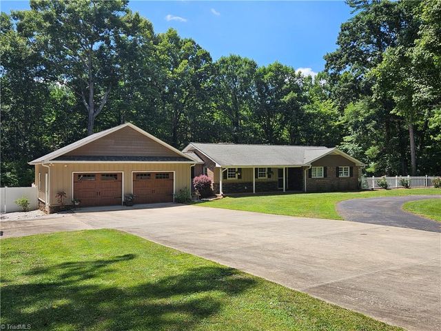 137 Forest Lane, State Road, NC 28676