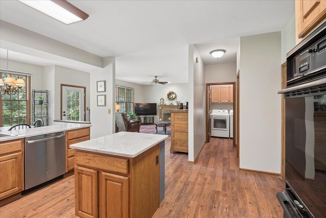 300 White Tail Lane, Ingleside, IL 60041