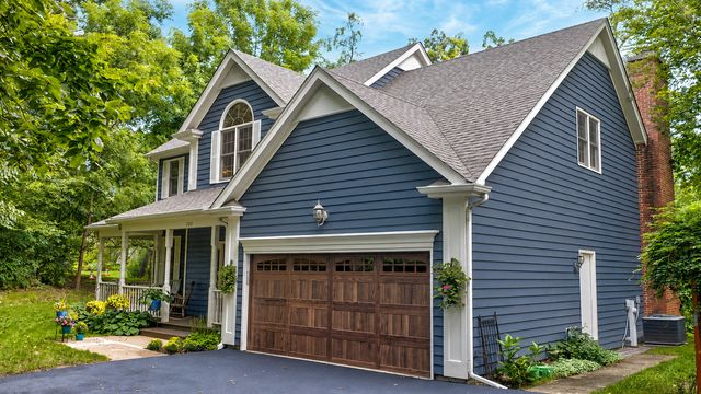 300 White Tail Lane, Ingleside, IL 60041