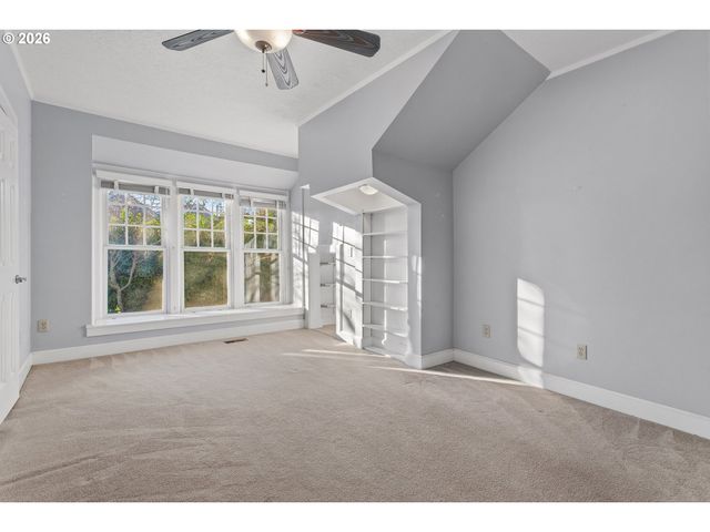 778 E LINCOLN St, Woodburn, OR 97071