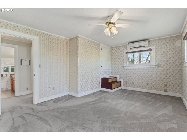 778 E LINCOLN St, Woodburn, OR 97071